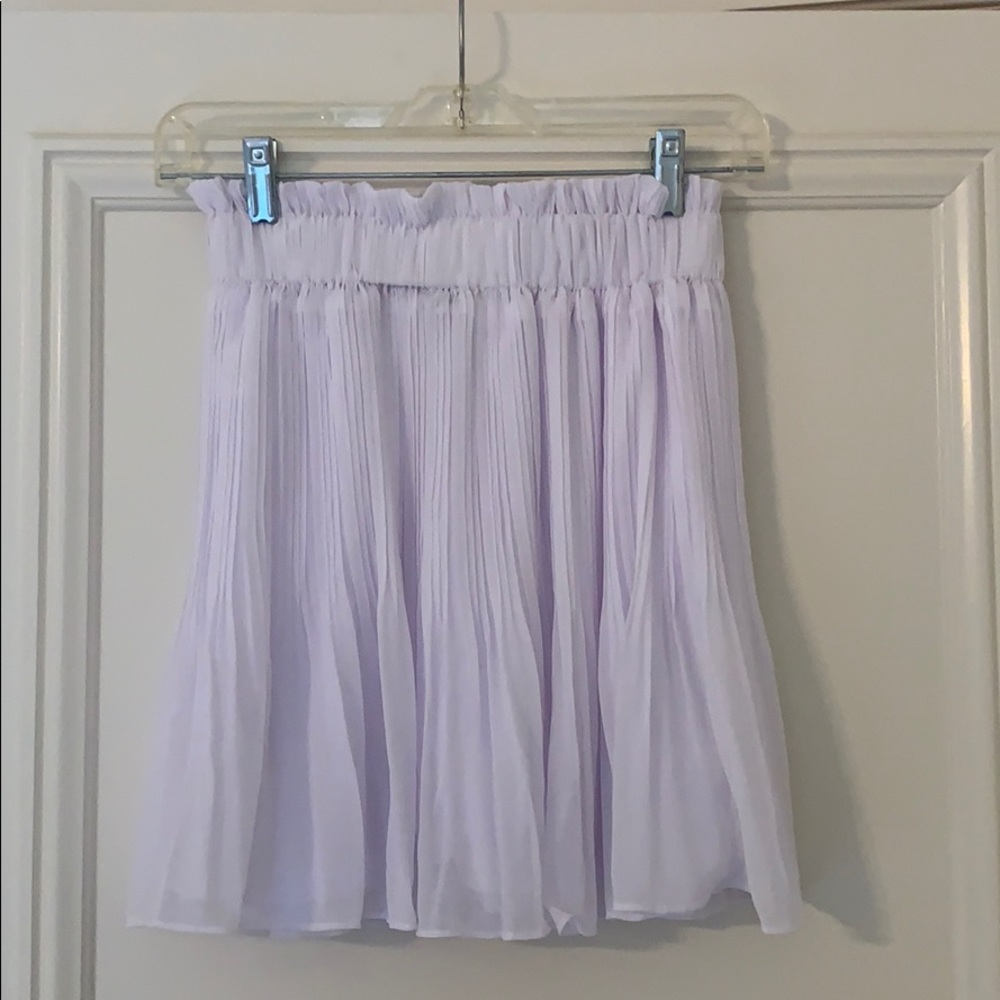 white skirt!